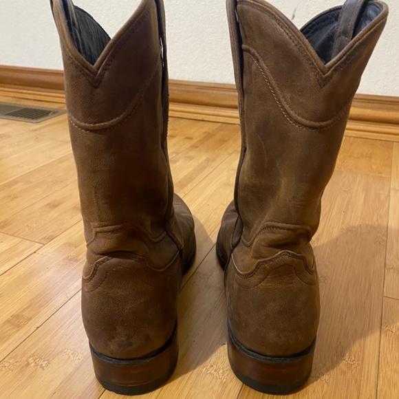 Tecovas: The Earl in Cafe Goat - Picture 4 of 7